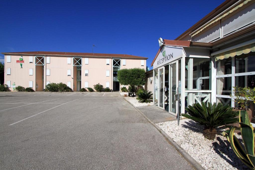Fasthotel Toulon Cuers Exterior photo