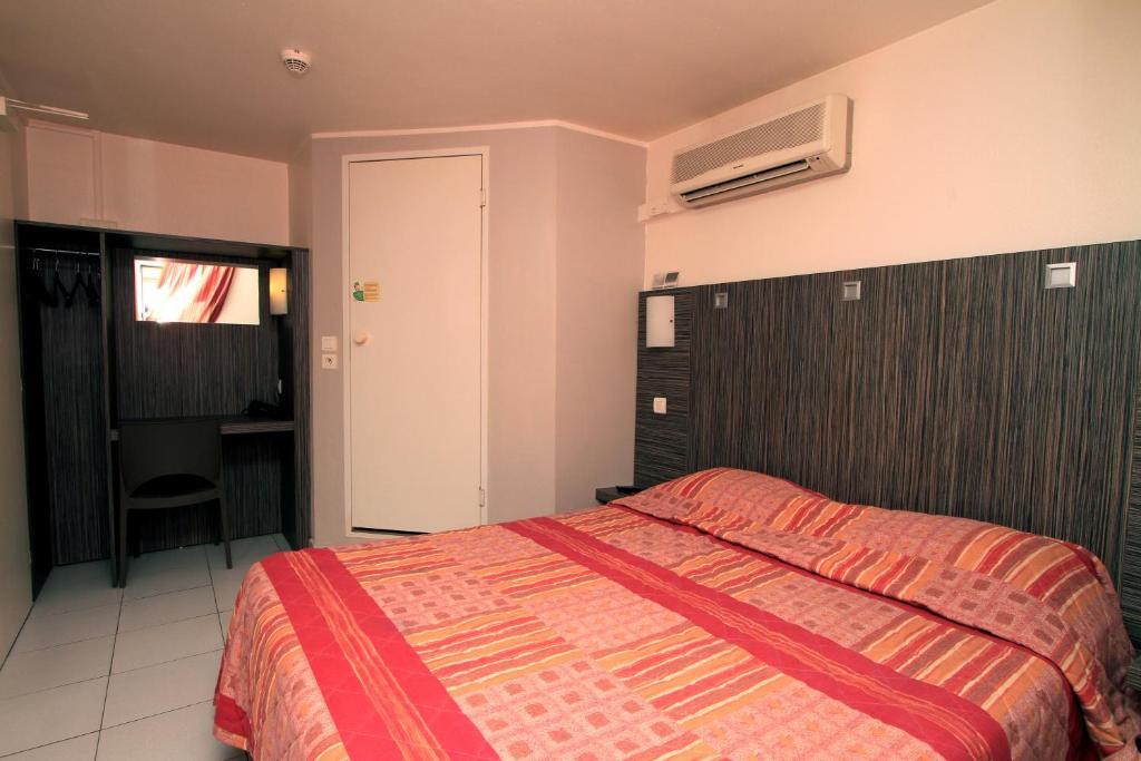 Fasthotel Toulon Cuers Exterior photo